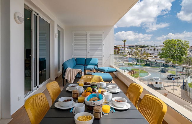 Lagos Marina View 1 With Pool by Homing - Photo 16