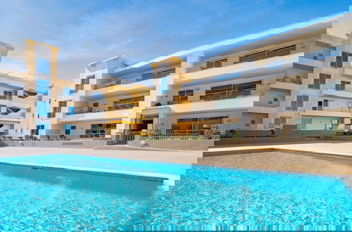 Foto 1 - Lagos Marina View 1 With Pool by Homing