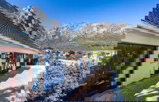 Foto 1 - Camps Bay 4bed Home w Pool and Views Alma Marina