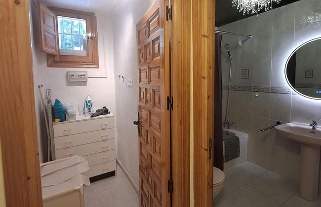 La Marina Oasis, 2-beds, Sleeps 4, 10 min to Beach - Foto 14