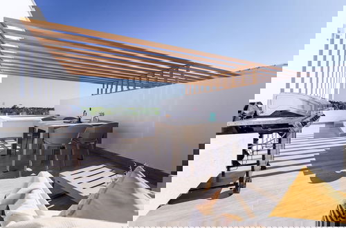Foto 69 - Exclusive Penthouse With Picuzzi Steps From Beach