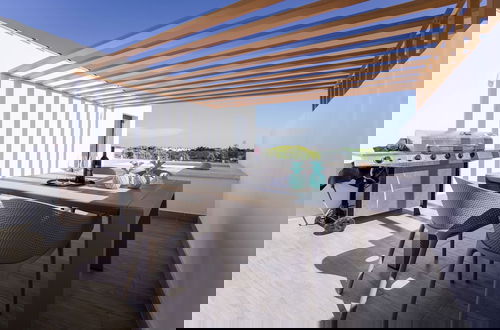 Foto 70 - Exclusive Penthouse With Picuzzi Steps From Beach