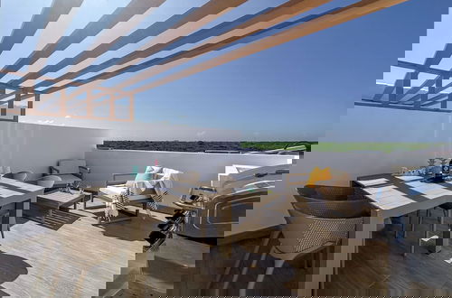 Foto 74 - Exclusive Penthouse With Picuzzi Steps From Beach