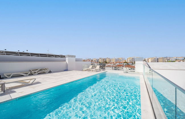 Lagos Modern 2 With Pool by Homing - Photo 1
