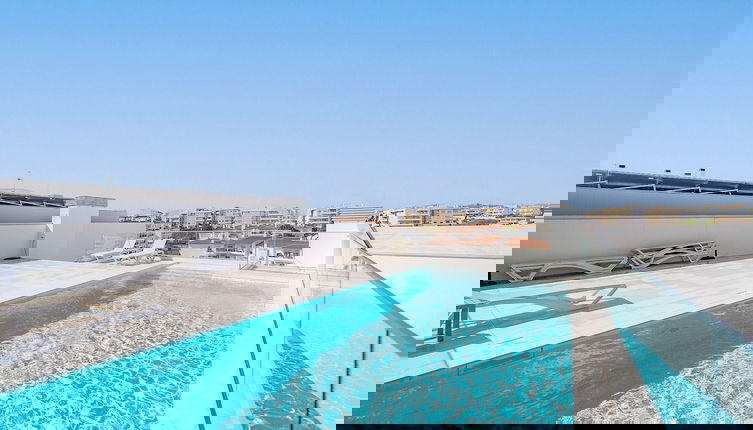 Foto 1 - Lagos Modern 2 With Pool by Homing