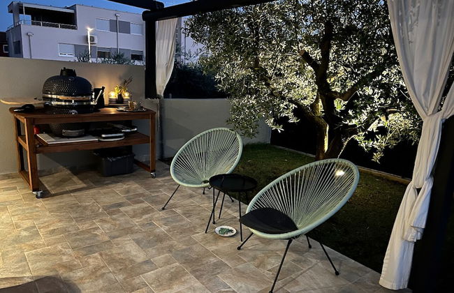 Charming Apartment With Private Pool and Garden - Foto 1