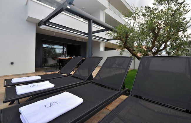 Charming Apartment With Private Pool and Garden - Foto 35