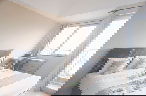 Foto 1 - Good Choice And Comfy Studio Apartment At Gateway Park Lrt City Bekasi
