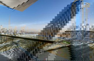 Foto 1 - Modern 1BR With Stunning Views in Business Bay