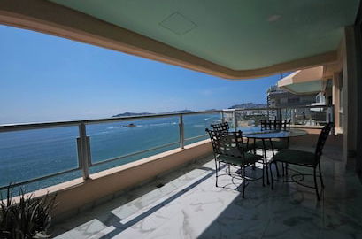 Photo 5 - Tropical Paradise Getaway in Acapulco With Private Infinity Pool