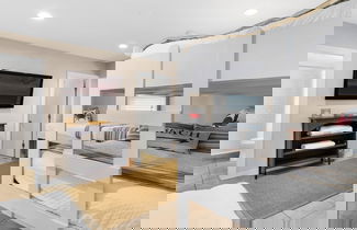 Foto 3 - Your Ideal Beach Getaway With Private Pool, Game Room and Close to Beach!