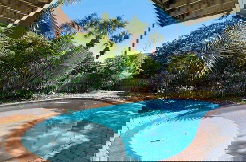 Foto 30 - Your Ideal Beach Getaway With Private Pool, Game Room and Close to Beach!