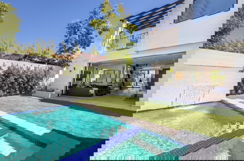 Foto 51 - Elegant Melrose Home w Pool and Private Rooftop