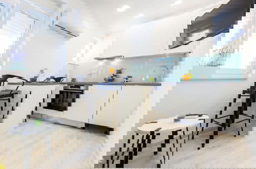 Foto 14 - Spacious Two sis Apartments in Zadar With Terrace
