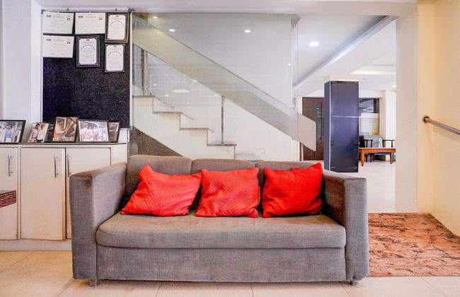 Blissful Stays at The Habitat Khar Mumbai - Foto 1