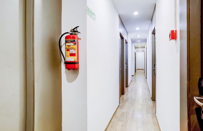 Blissful Stays at The Habitat Khar Mumbai - Foto 16