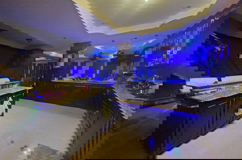 Foto 3 - The House of Praise 5Bd