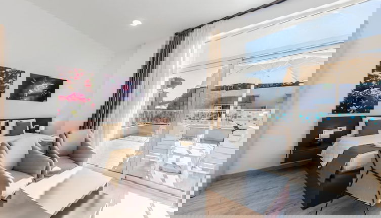 Foto 1 - Studio With Amazing Balcony - Kamelia