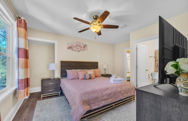 The Pearl Of Killearn 6 Bedroom Home - Photo 4