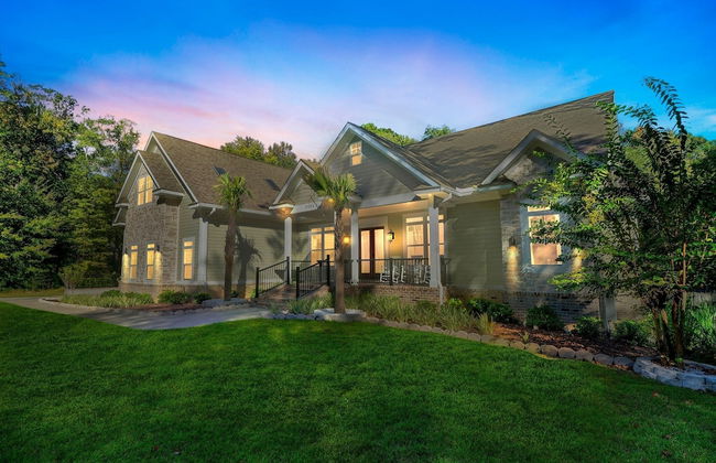 The Pearl Of Killearn 6 Bedroom Home - Photo 1