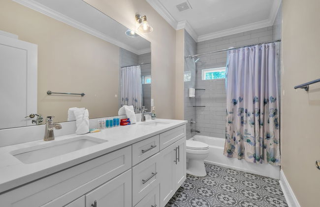 The Pearl Of Killearn 6 Bedroom Home - Photo 13