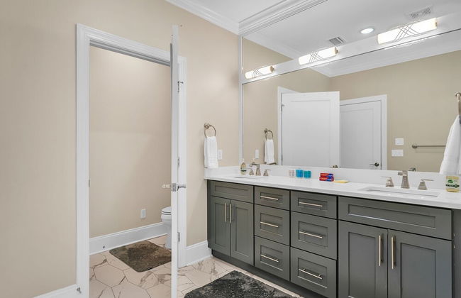 The Pearl Of Killearn 6 Bedroom Home - Photo 15