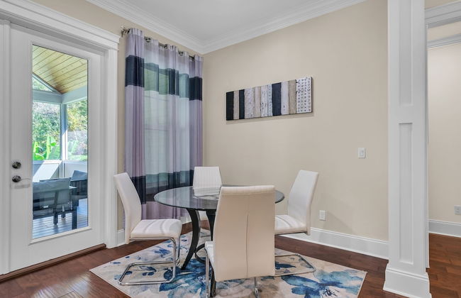 The Pearl Of Killearn 6 Bedroom Home - Photo 19