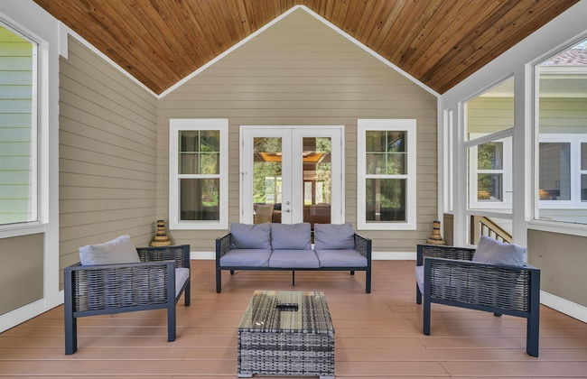 The Pearl Of Killearn 6 Bedroom Home - Photo 23