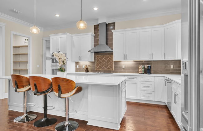 The Pearl Of Killearn 6 Bedroom Home - Photo 7