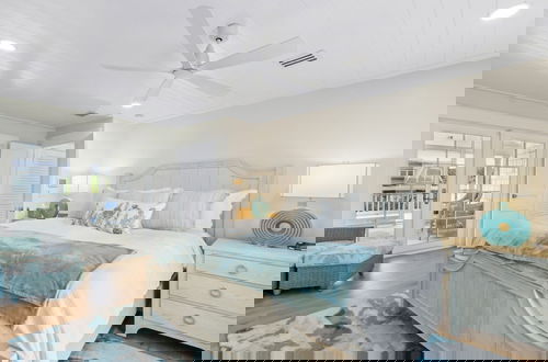 Foto 13 - Multi-level Seaside Residence by RedAwning
