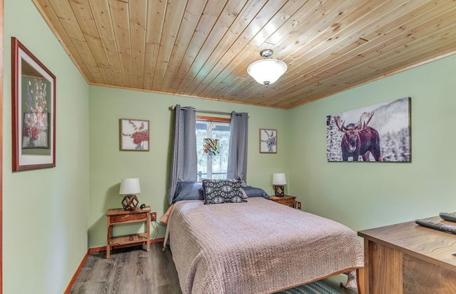 Cabin In The Woods 1 Bedroom Cabin - Photo 3
