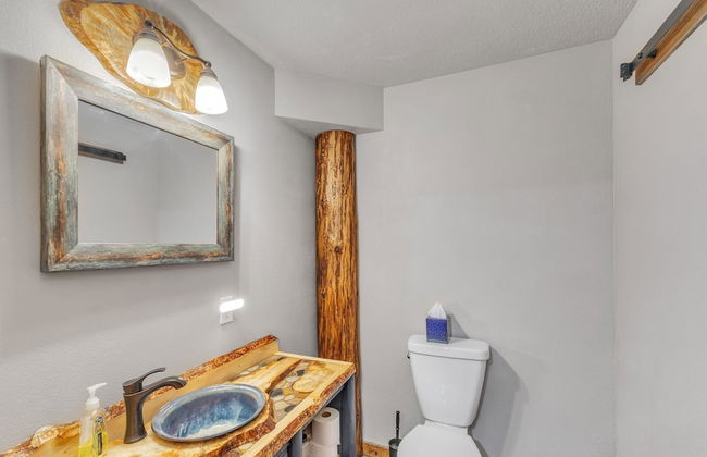 Cabin In The Woods 1 Bedroom Cabin - Photo 10