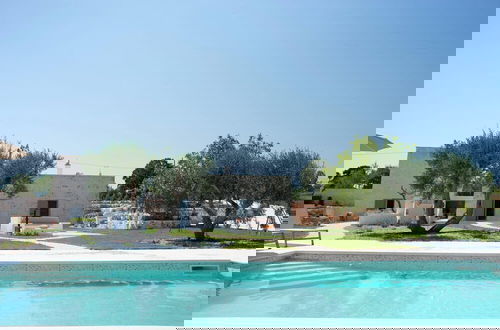 Foto 1 - Poolside Holiday Home Near Cisternino