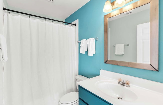 Steps to Beach! Arcade Game Room, Pool + Hot Tub Calico Scallop by Avantstay - Foto 53