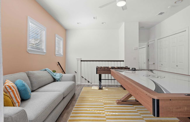 Steps to Beach! Arcade Game Room, Pool + Hot Tub Calico Scallop by Avantstay - Foto 54