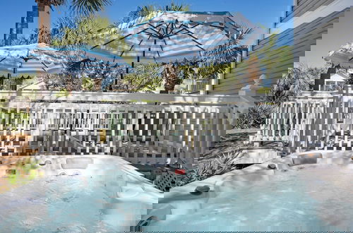 Foto 4 - Steps to Beach! Arcade Game Room, Pool + Hot Tub Calico Scallop by Avantstay