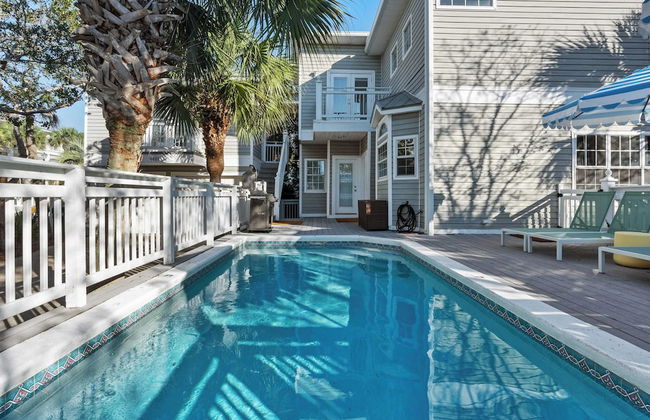 Steps to Beach! Arcade Game Room, Pool + Hot Tub Calico Scallop by Avantstay - Foto 64