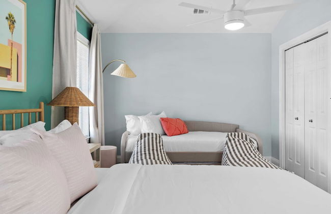 Steps to Beach! Arcade Game Room, Pool + Hot Tub Calico Scallop by Avantstay - Foto 49