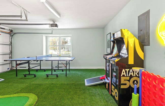 Steps to Beach! Arcade Game Room, Pool + Hot Tub Calico Scallop by Avantstay - Foto 58