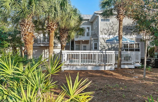 Steps to Beach! Arcade Game Room, Pool + Hot Tub Calico Scallop by Avantstay - Foto 71