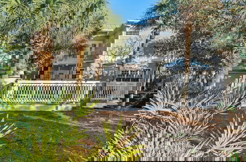 Foto 71 - Steps to Beach! Arcade Game Room, Pool + Hot Tub Calico Scallop by Avantstay
