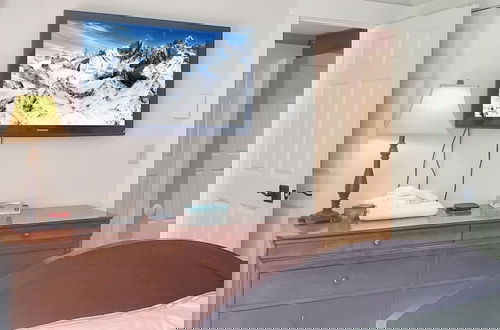 Foto 6 - Great Escape Ski Lodge Brought to you by GetAway Vacations