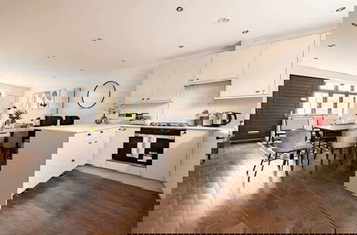 Foto 17 - The Belsize Park Escape - Modern 2bdr Apartment