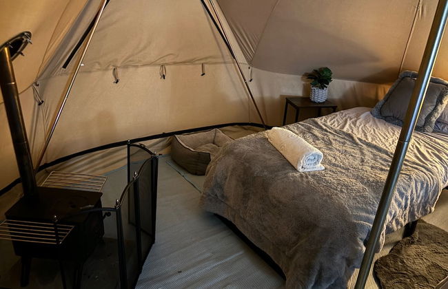 Cozy Hot Tent With Log Burner & Hot Tub Left Tent - Foto 2