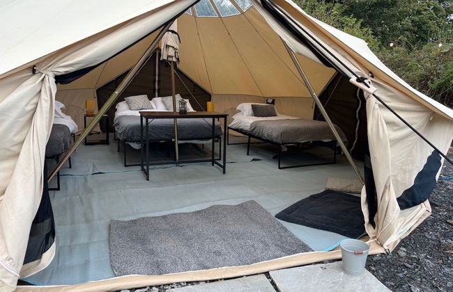 Cozy Hot Tent With Log Burner & Hot Tub Left Tent - Foto 3