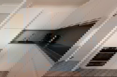 Foto 8 - Apartment in Mariakerke With Stunning Sea View