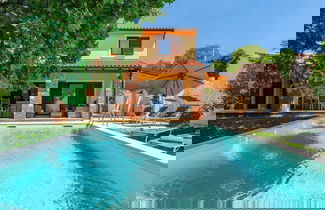 Foto 1 - Lovely Villa Near the Beach