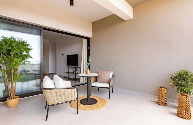 Sanders Eduardovich Limassol - Foto 36