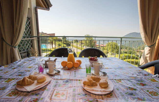 Blue Villa With Shared Pool and Private Garden Near Salò - Foto 14