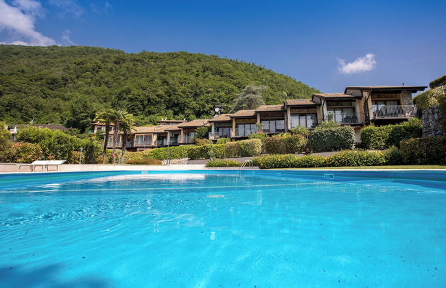 Blue Villa With Shared Pool and Private Garden Near Salò - Foto 17